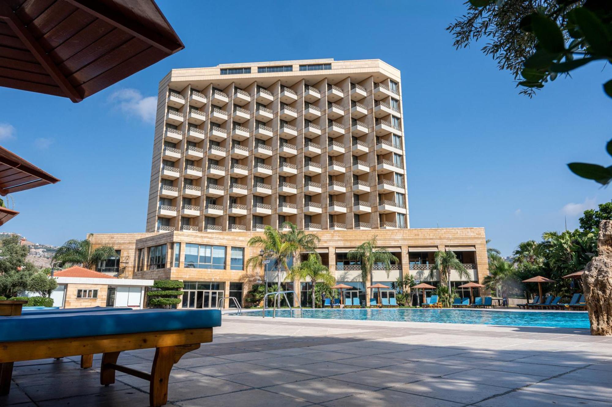 Jiyeh Marina Resort Hotel & Chalets Jieh Esterno foto