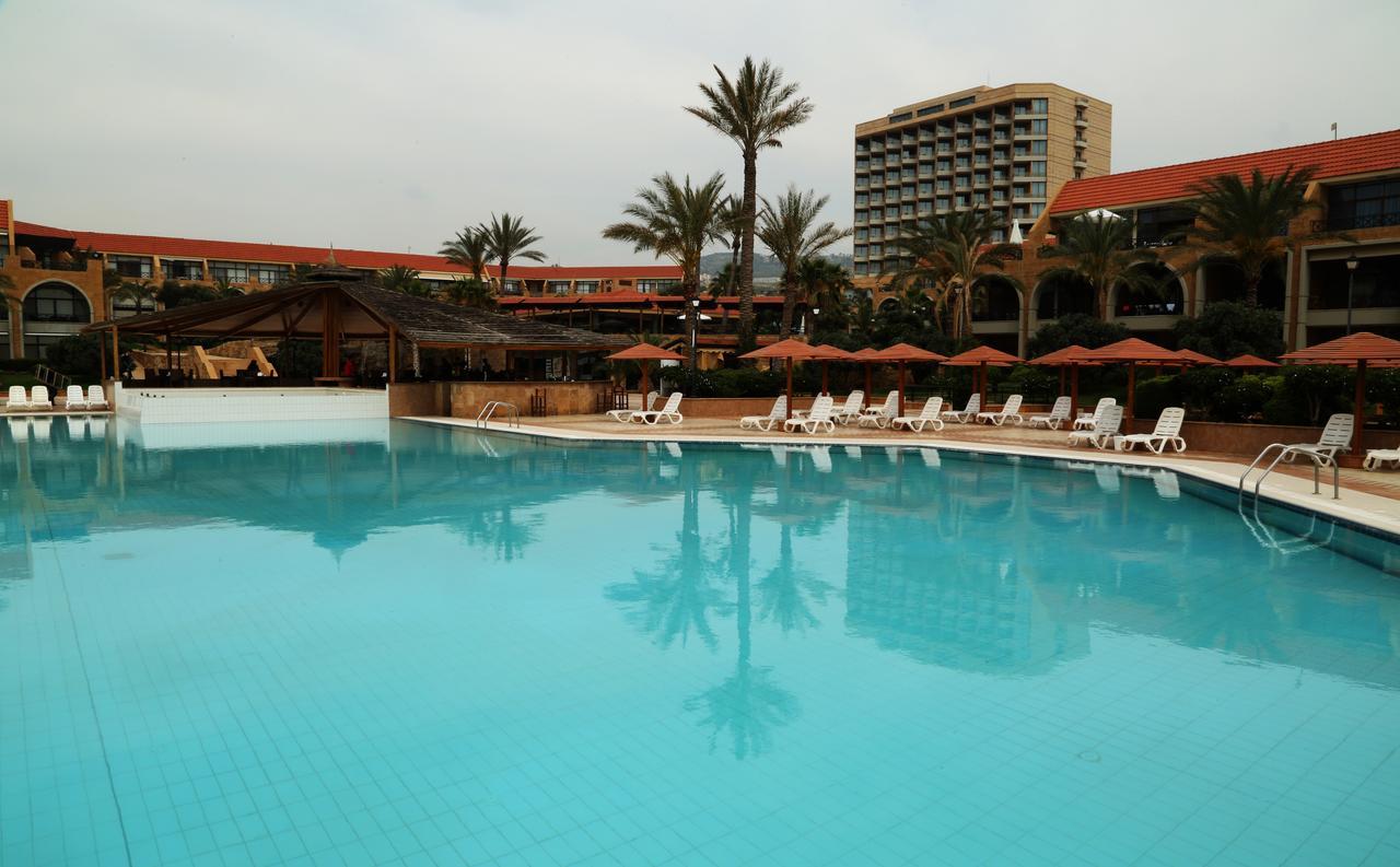 Jiyeh Marina Resort Hotel & Chalets Jieh Esterno foto